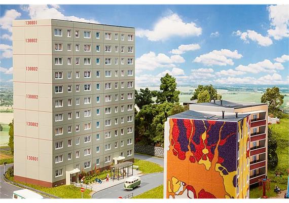 Faller 130801 Plattenbau P2 Basispackung | Bild 1