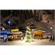 Faller 134002 2 Weihnachtsmarktbuden mit beleuchtetem Weihnachtsbaum - H0 (1:87)