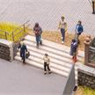Faller 151727 Treppenabsteigende Personen - H0 (1:87) | Bild 2
