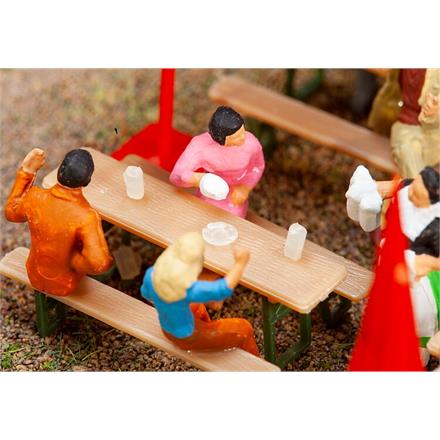 Faller 180995 60 Bierkrüge und 40 Aschenbecher - H0 1:87