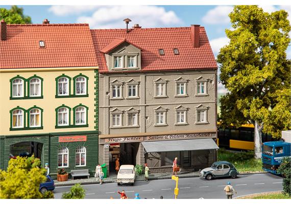 Faller 191786 Stadthaus mit Sattlerei - H0 (1:87) | Bild 1