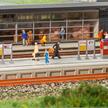 Faller 222111 Moderner Bahnsteig mit Zubehör - N (1:160) | Bild 1