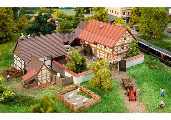 Faller 232198 Dreiseit-Hof, N | Bild 1