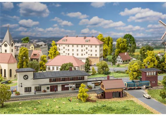 Faller 282713 Bahnhof-Set Feenbach - Z (1:220) | Bild 1
