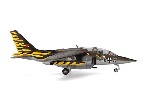 Herpa 580878 Luftwaffe Alpha Jet A - Fighter-Bomber Wing 43 (JaboG 43) - Massstab 1:72 | Bild 1
