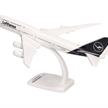 Herpa 611930 Lufthansa Boeing 747-8 Intercontinental - new 2018 colors - Massstab 1:250 | Bild 2