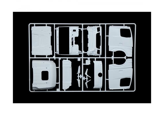 Italeri 3905 Mercedes Benz Actros MP4 Gigaspace - Massstab 1:24 | Bild 4