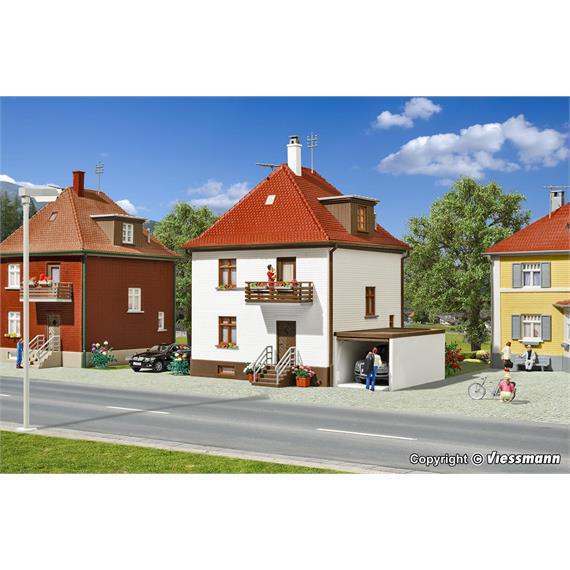 Kibri 38200 Siedlungshaus mit Garage - H0 (1:87)