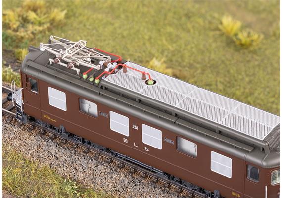 Märklin 38044 BLS Elektrolokomotive Ae 4/4 "251", AC 3L, digital mfx+/MM/DCC/Sound - H0 | Bild 3