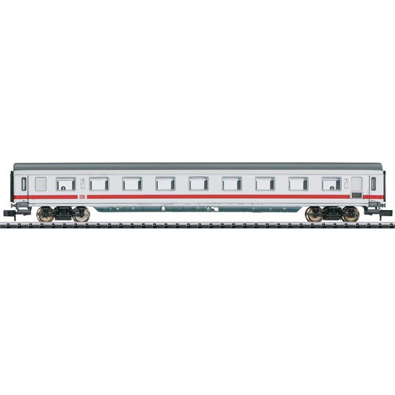 Minitrix 18416 Schnellzugwagen 1. Klasse der Bauart Avmz 109 der Deutschen Bahn, N (1:60)