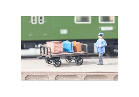 Noch 14311 Laser-Cut Gepäckwagen 2 Stück - H0 (1:87) | Bild 3