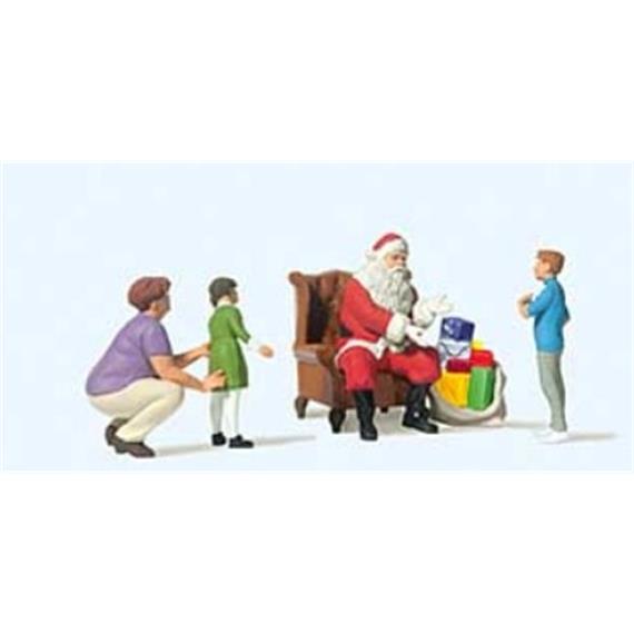 Preiser 10763 Weihnachtsmann im Sessel, Mutter mit Kinder - H0 (1:87)