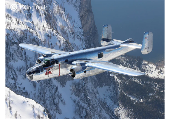 Revell 05643 Geschenkset Flying B-25J Mitchell - Massstab 1:48