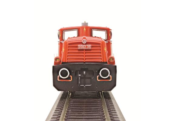 Roco 78001 Diesellokomotive Reihe 2062 der ÖBB in blutoranger Lackierung mit Pflatsch | Bild 4