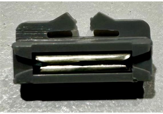 Tillig 396943.1 halbe Schienenverbinder, grau - H0m