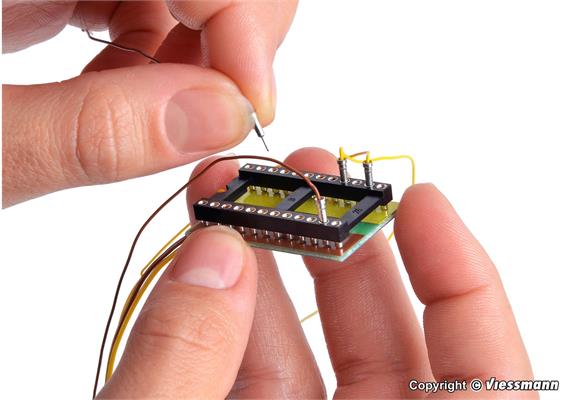 Viessmann 6044 Adapterstift für Verteilerleiste, 25 Stück | Bild 1