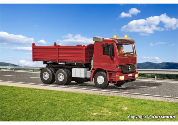 Viessmann 8001 CarMotion Basis Startset, MB ACTROS Muldenkipper rot mit Rundumleuchten, H0 | Bild 2