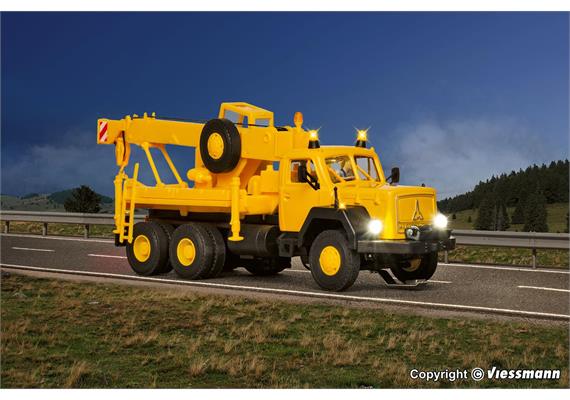 Viessmann 8021 MAGIRUS DEUTZ 3-achs Bergekran mit Rundumleuchten - H0 (1:87) | Bild 4