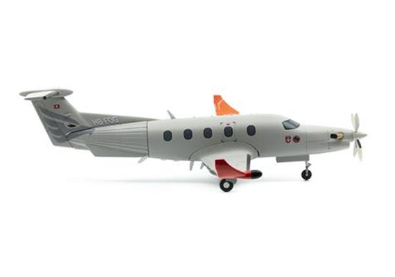ACE 001680 Pilatus PC-12 Armasuisset HB-FOG - Massstab 1:72 | Bild 4