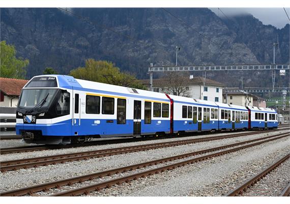 Bemo 7245 115 RhB ABe 4/16 3165 Capricorn "Weissfluh" im VBZ-Design, analog - H0m (1:87) | Bild 2