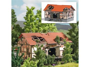 Busch 1664 Verfallener Güterschuppen, H0 (1:87)