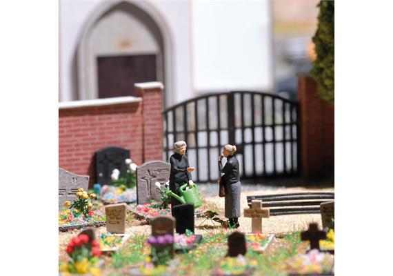 Busch 79932 Action Set: Witwentreffen - H0 (1:87) | Bild 2