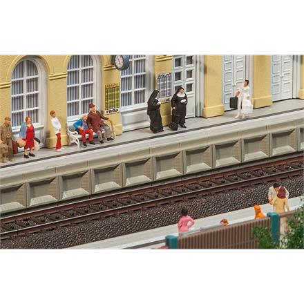 Faller 120100 Moderner Bahnsteig für C-Gleis - H0 (1:87)