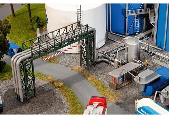 Faller 130487 Rohrleitungen und Abfüllanlage | Bild 1