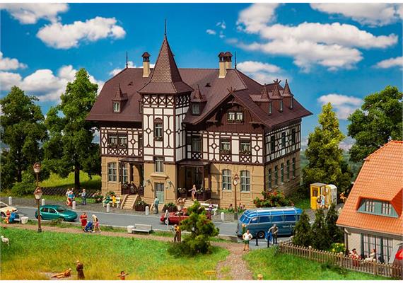 Faller 130652 Sanatorium HO | Bild 1