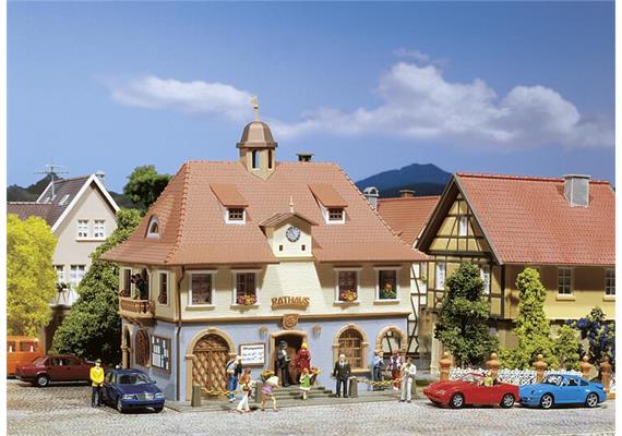 Faller 131540 Romantisches Rathaus, H0 1:87 | Bild 1