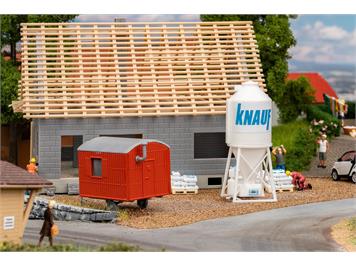 Faller 180389 Gips-Silo mit Bauwagen - H0 (1:87)