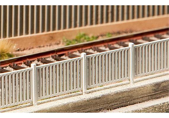 Faller 180428 moderner Zaun 1242 mm HO | Bild 1
