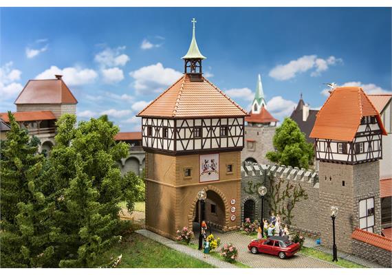 Faller 191789 Altstadttor mit Mauer - H0 (1:87) | Bild 1