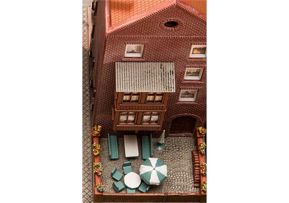 Faller 232334 Altstadthaus mit Bar | Bild 2