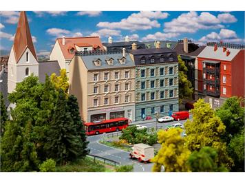 Faller 232379 Stadthäuser mit Elektrofachgeschäft - N (1:160)