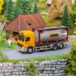 Faller CSYS 161483 LKW MB Actros L'02 Chemietransporter "Bertschi" HO | Bild 1