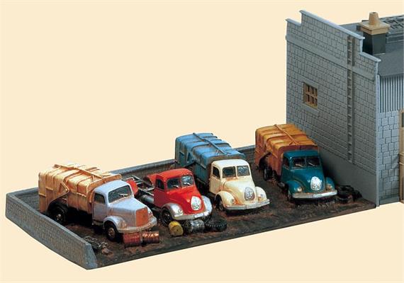 Faller Werkstatt mit LKW-Schrottplatz Spur H0 | Bild 4