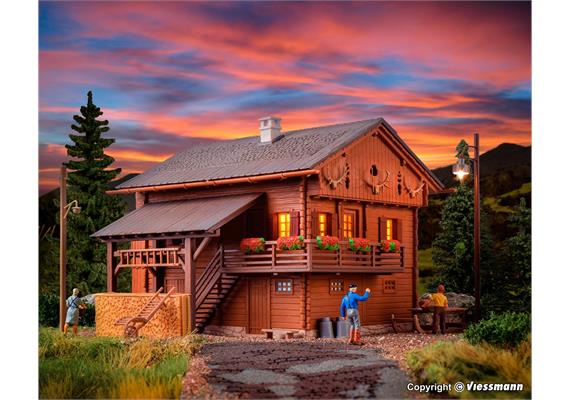 Kibri 38011 Berghaus inklusive Hausbeleuchtungs-Startset - H0 (1:87)