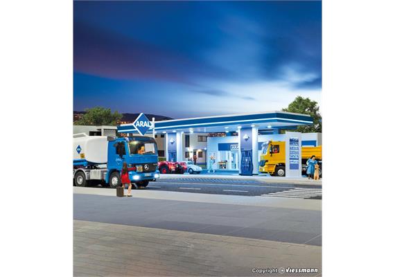 Kibri 38700 Wohnhaus mit Wintergarten - H0 (1:87) | Bild 1