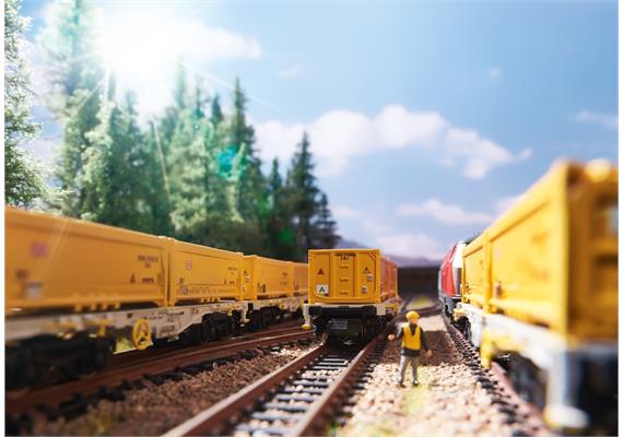 Minitrix 15075 6 vierachsige Containertragwagen der Bauart Sgmmns 190 der AAE, N (1:160) | Bild 3