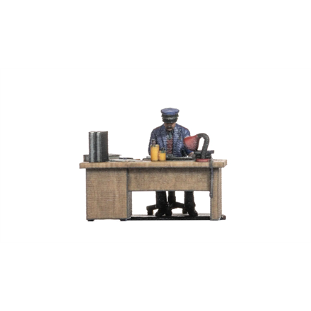 Noch 10220 Bahnbeamter am Schreibtisch - H0 (1:87)