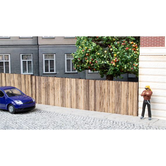 Noch 14213 Bretterwand, 37,2 cm lang, 2,4 cm hoch - H0 (1:87)