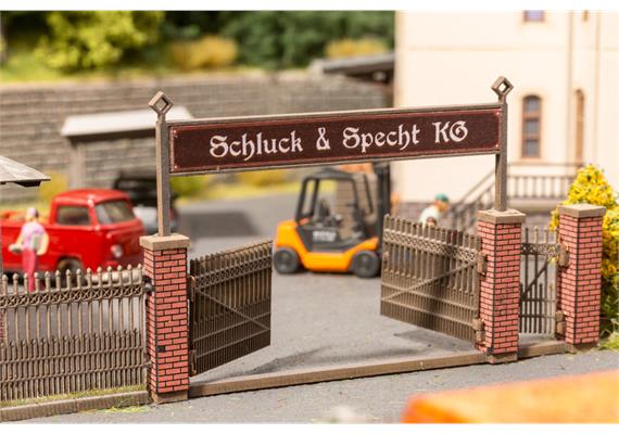 Noch 14234 Laser-Cut Tor mit gemauerten Säulen HO | Bild 1