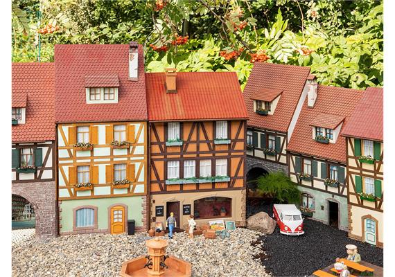 POLA 331769 Fachwerkhaus mit Schaufenster, Reliefmodell - Spur G IIm (1:22,5)