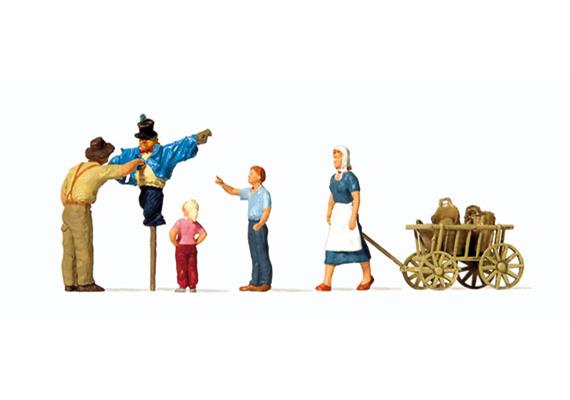 Preiser 10650 Eine Vogelscheuche wird aufgestellt - H0 (1:87)