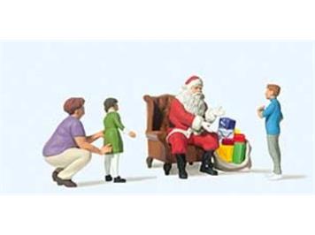 Preiser 10763 Weihnachtsmann im Sessel, Mutter mit Kinder - H0 (1:87)