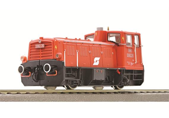 Roco 78001 Diesellokomotive Reihe 2062 der ÖBB in blutoranger Lackierung mit Pflatsch | Bild 2