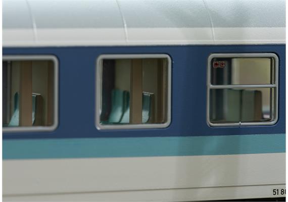 TRIX 23200 Personenwagen-Set InterRegio 3-teilig mit LED-Innbeleuchtung - H0 (1:87) | Bild 3