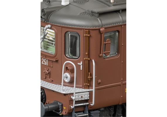 TRIX 25044 BLS Elektrolokomotive Ae 4/4 "251", DC 2L, digital DCC/mfx+/MM/Sound - H0 | Bild 5