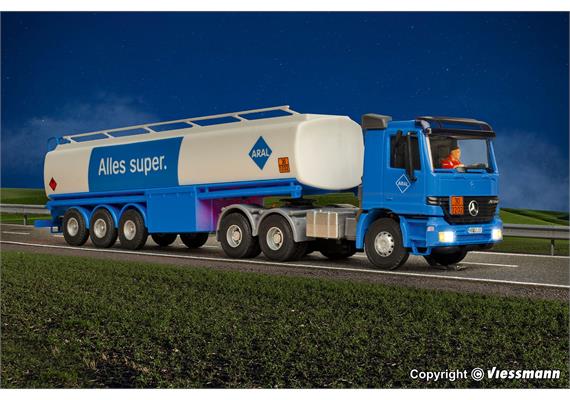 Viessmann 8033 MB ACTROS 3-achs Zugmaschine mit ARAL Tankauflieger - H0 (1:87) | Bild 4